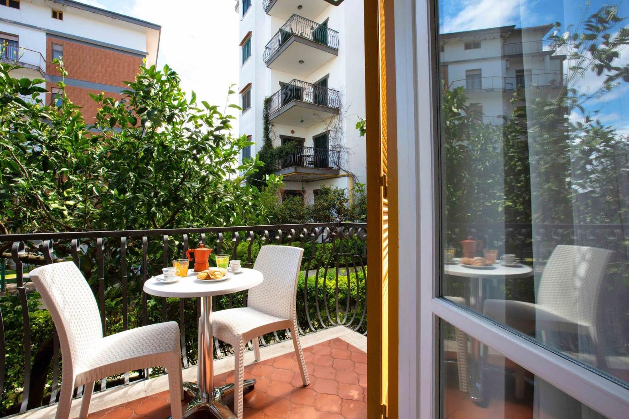 Sorrentovibes - Modern Apartment With Terrace, Swimming Pool&Tennis Exterior photo